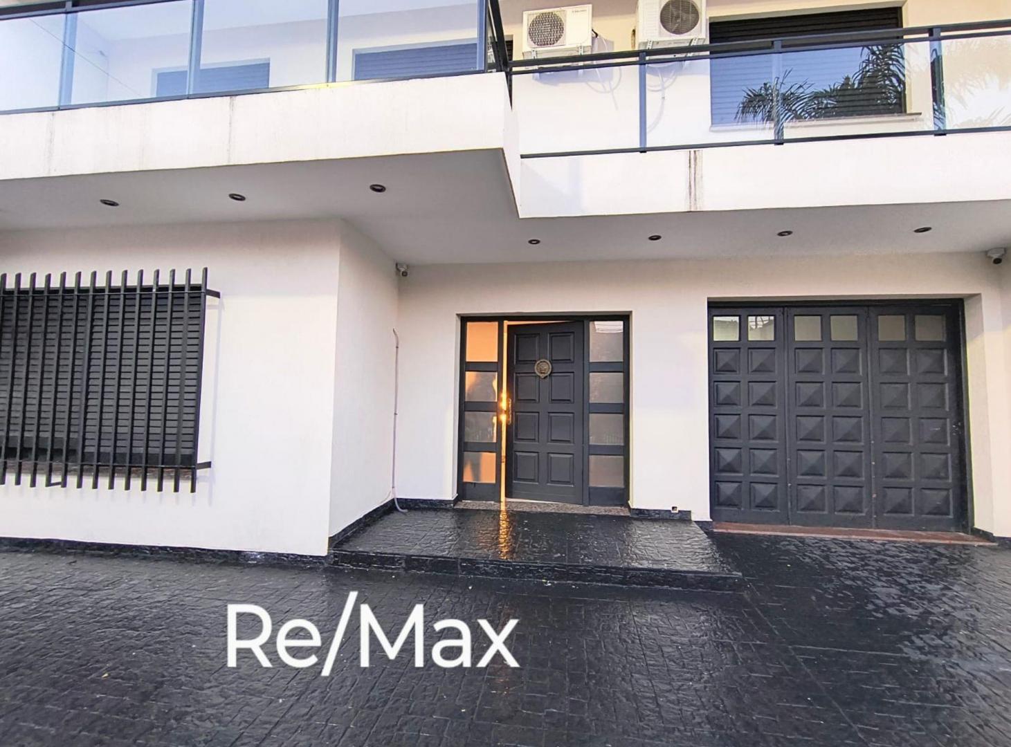 CASA 6 AMBIENTES VILLA LUZURIAGA PILETA COCHERAS