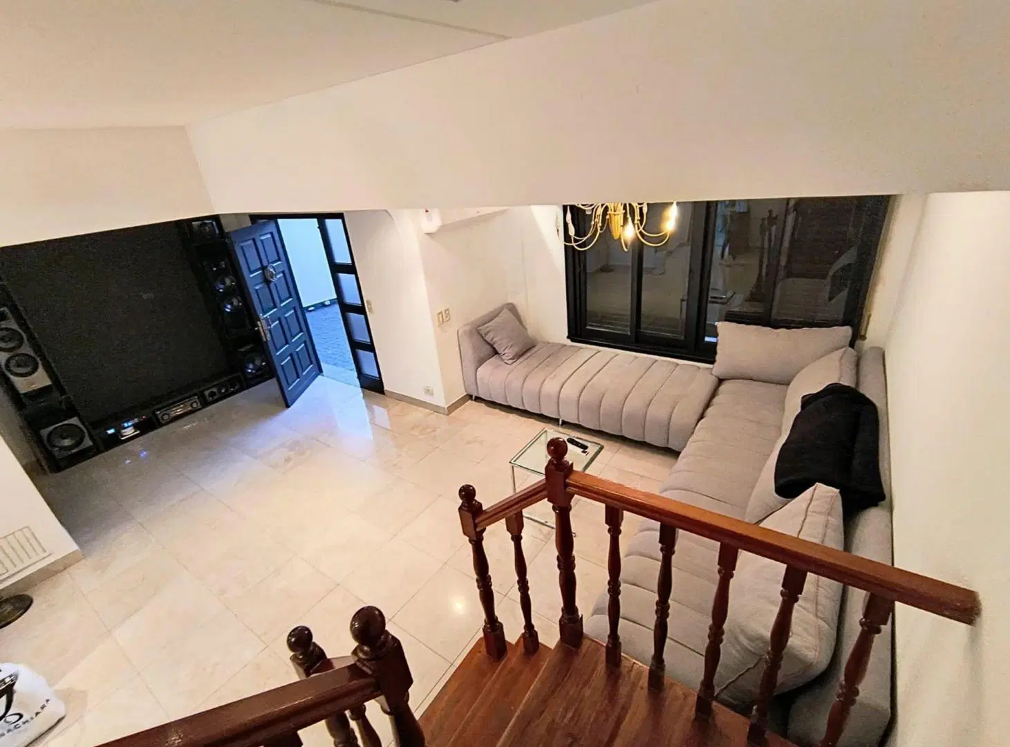 CASA 6 AMBIENTES VILLA LUZURIAGA PILETA COCHERAS 5
