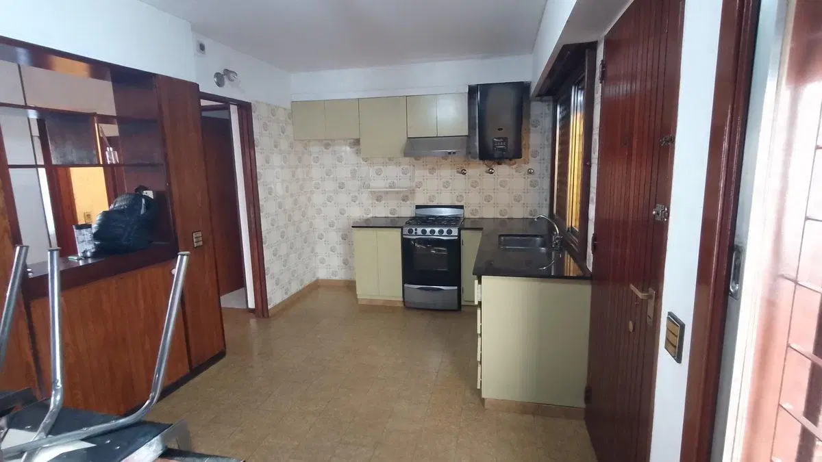 Casa 3 amb venta Wilde cochera patio quincho tza 8