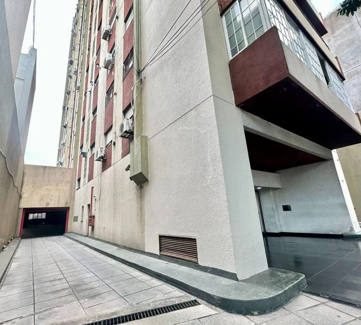 VENTA COCHERA CUBIERTA CONSTITUCION 4