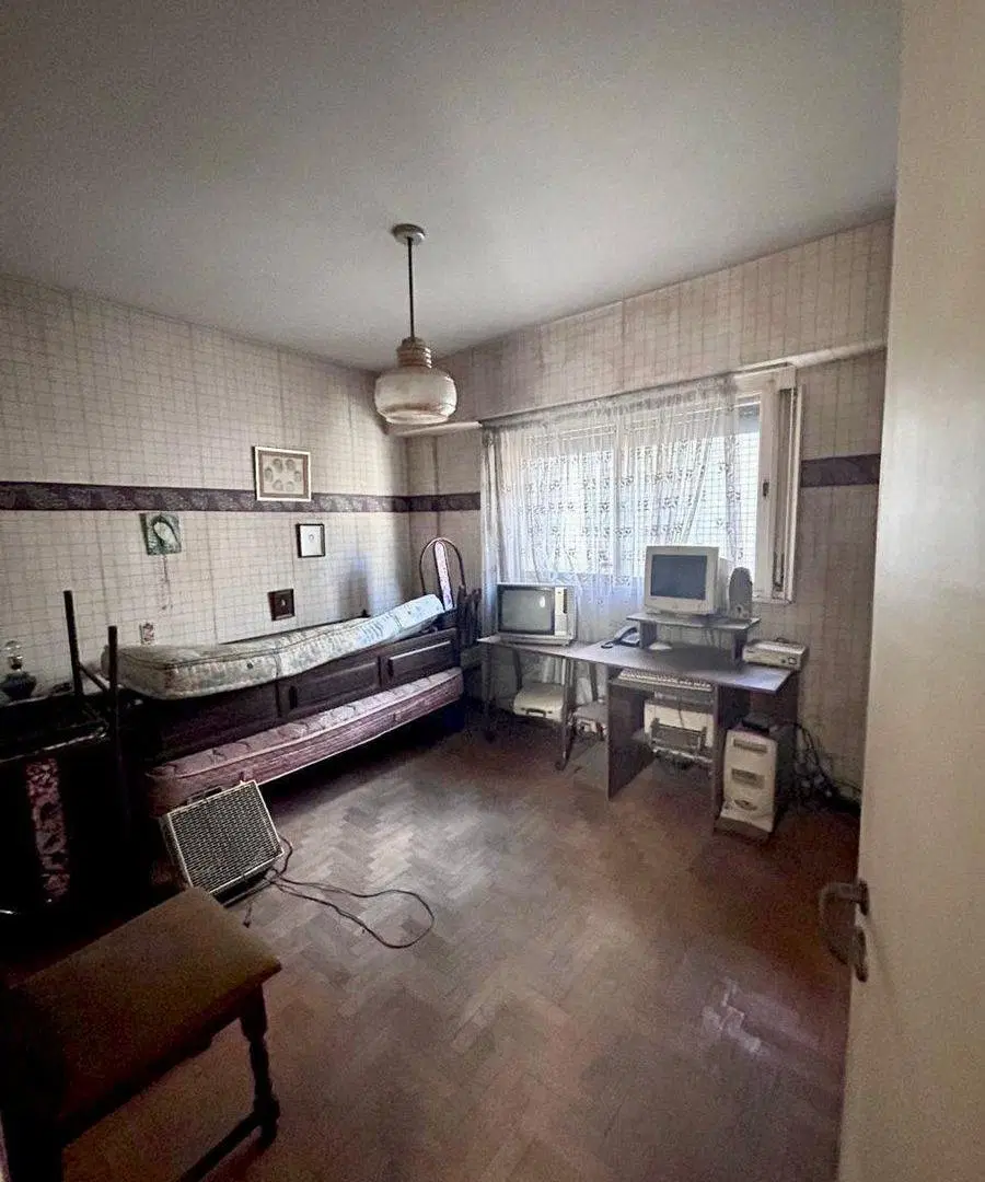 VENTA Dpto 3 amb - a reciclar - balcón - Almagro 5
