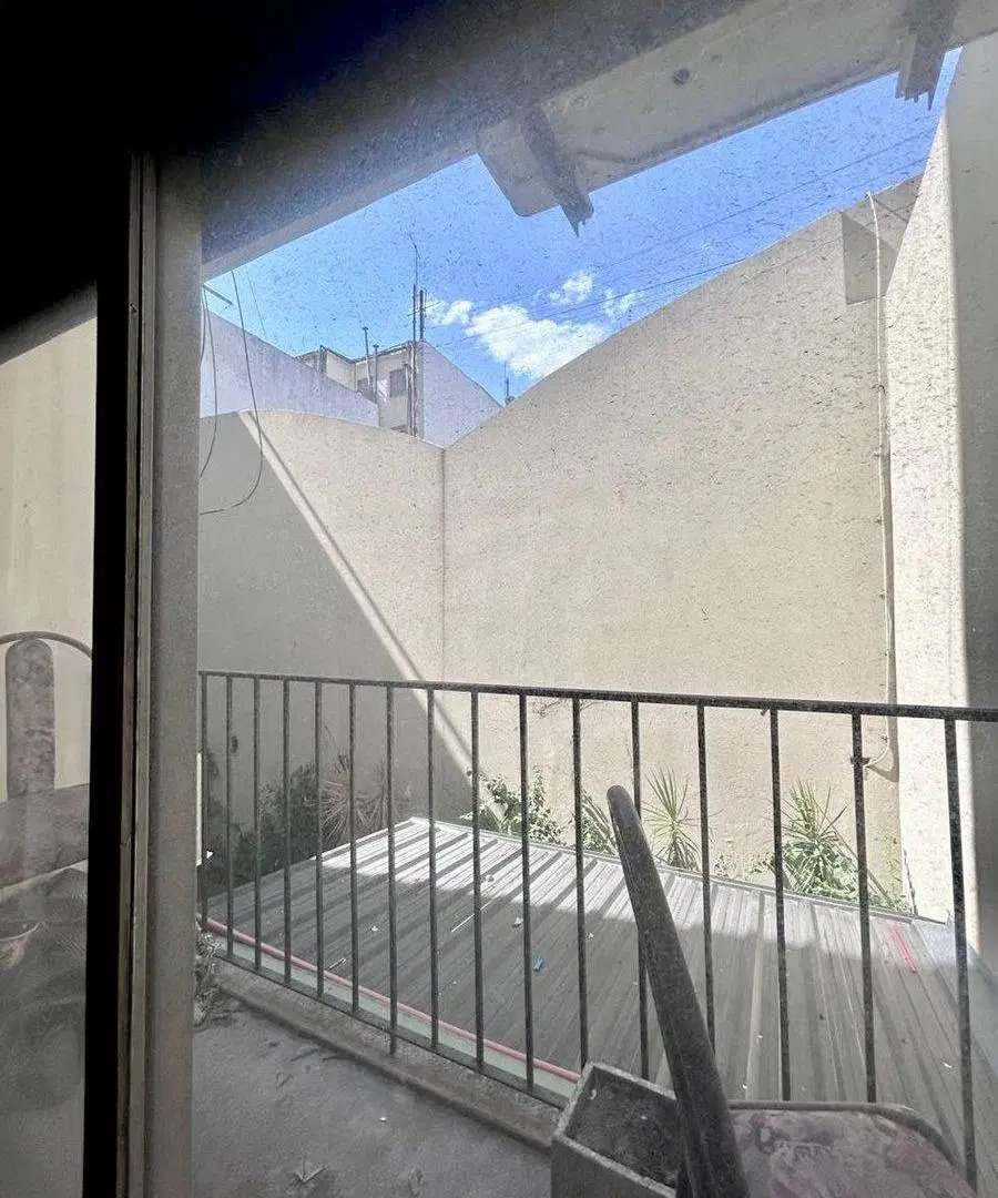 VENTA Dpto 3 amb - a reciclar - balcón - Almagro 2