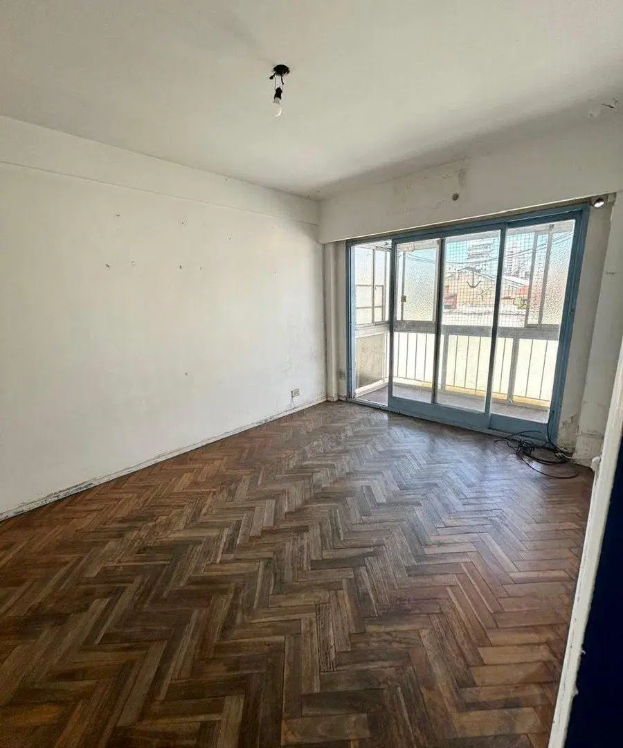 VENTA Dpto 2 amb a reciclar - Almagro 4