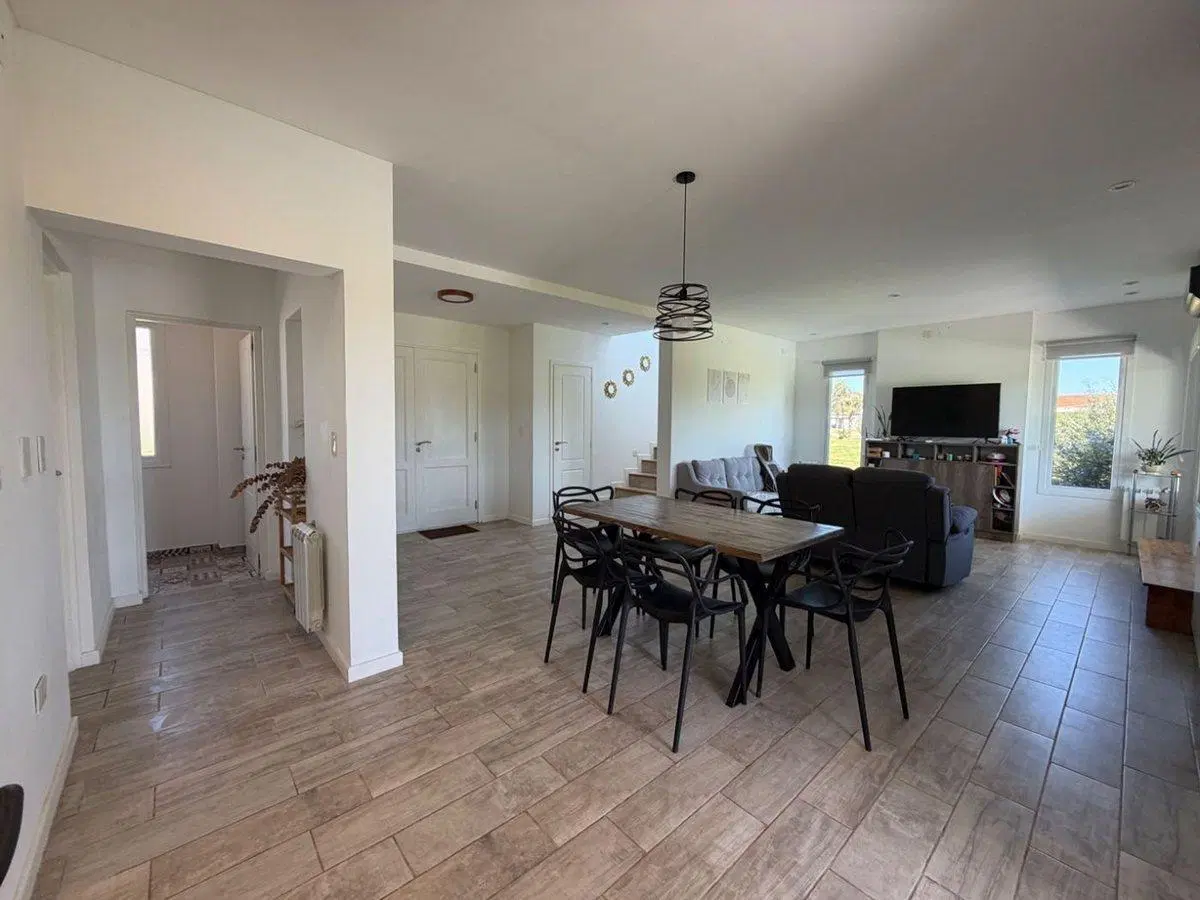 Venta Casa 4 amb, pileta, jardín, Haras del Sur 3 3
