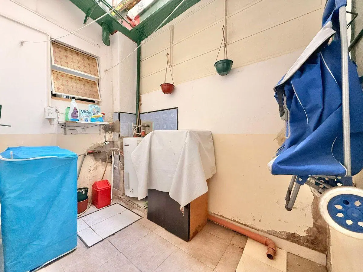 VENTA DPTO. 2 AMB CON PATIO  FLORES GRAN UBICACIÓN 4