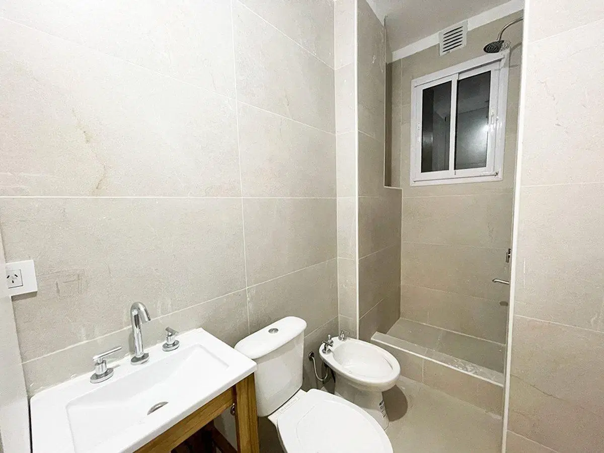MONOAMBIENTE RECICLADO EN VENTA BALVANERA 5
