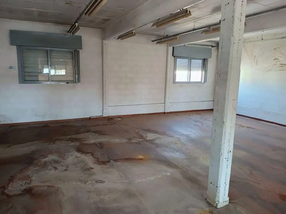 DEPOSITO EN VENTA 1350 METROS OFICINAS HAEDO 3