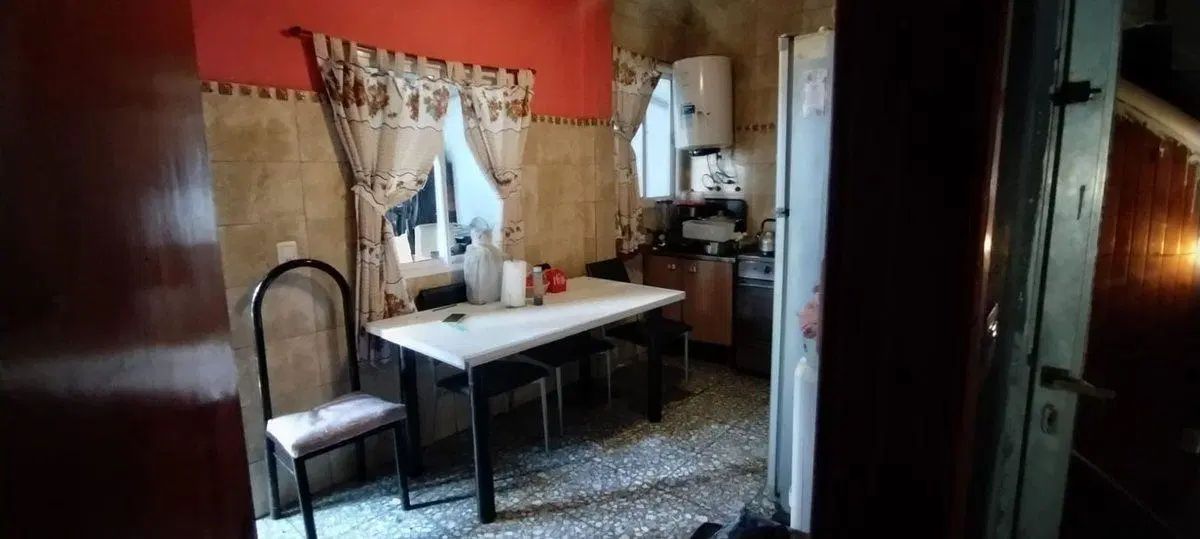 VENTA-CASA LOTE PROPIO- 4 AMBIENTES- NUEVA POMPEYA 4