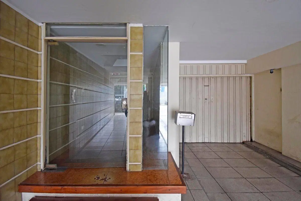 MONOAMBIENTE EN VENTA EN CABALLITO CON PATIO 3