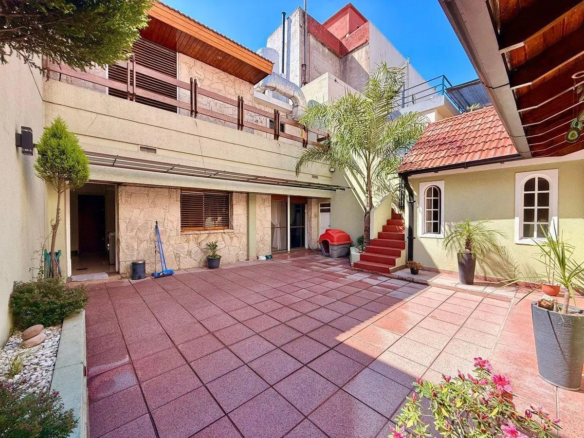 VENTA CASA 5 AMB. 2 PLANTAS C/QUINCHO APTO CRÉDITO 5