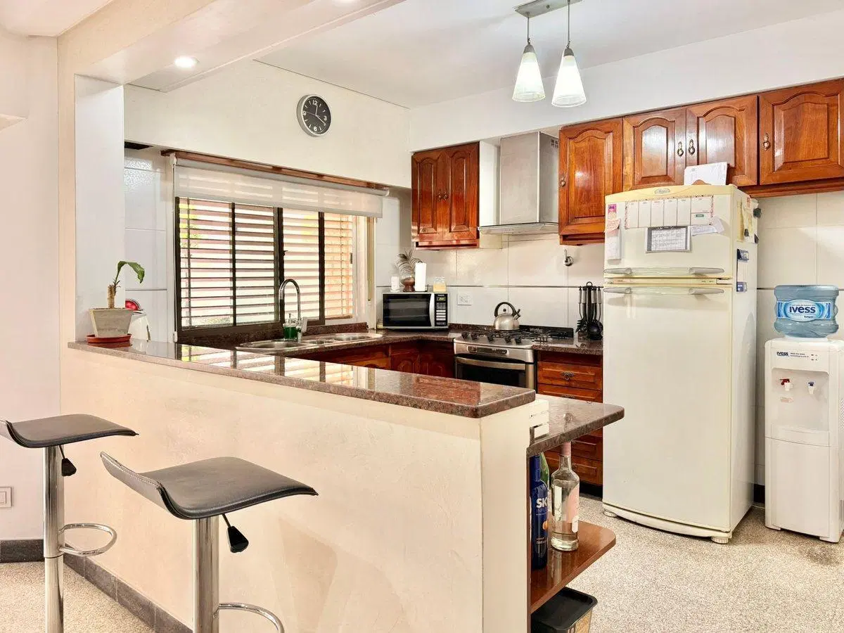 VENTA CASA 5 AMB. 2 PLANTAS C/QUINCHO APTO CRÉDITO 2