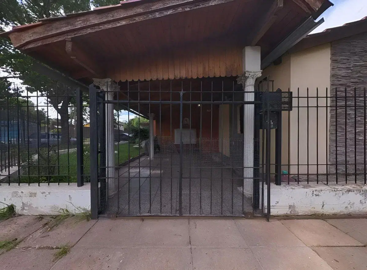 Casa de 4 ambientes + departamento Venta Ituzaingo 2