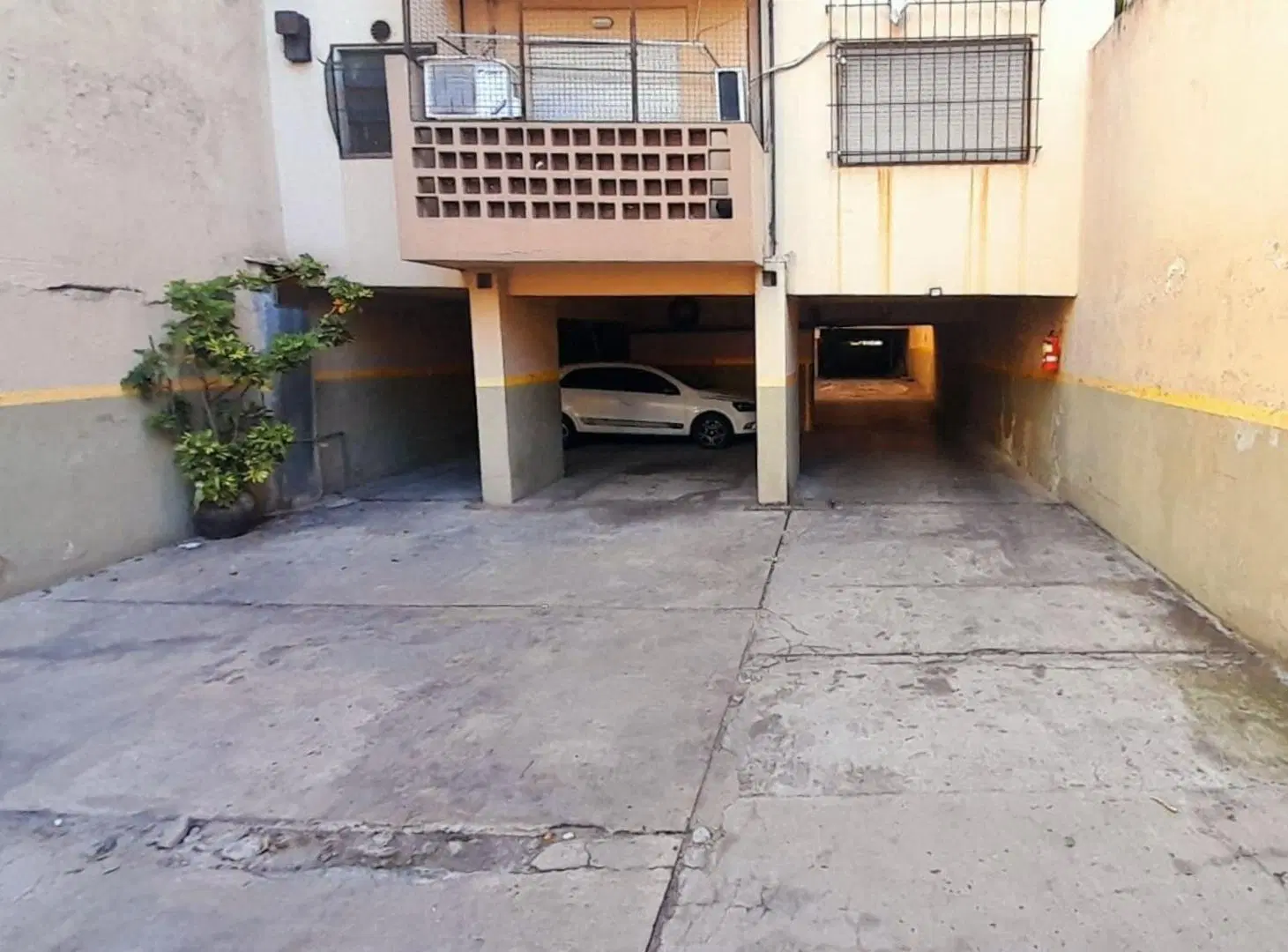 VENTA COCHERA CUBIERTA Av. Corrientes VILLA CRESPO 5