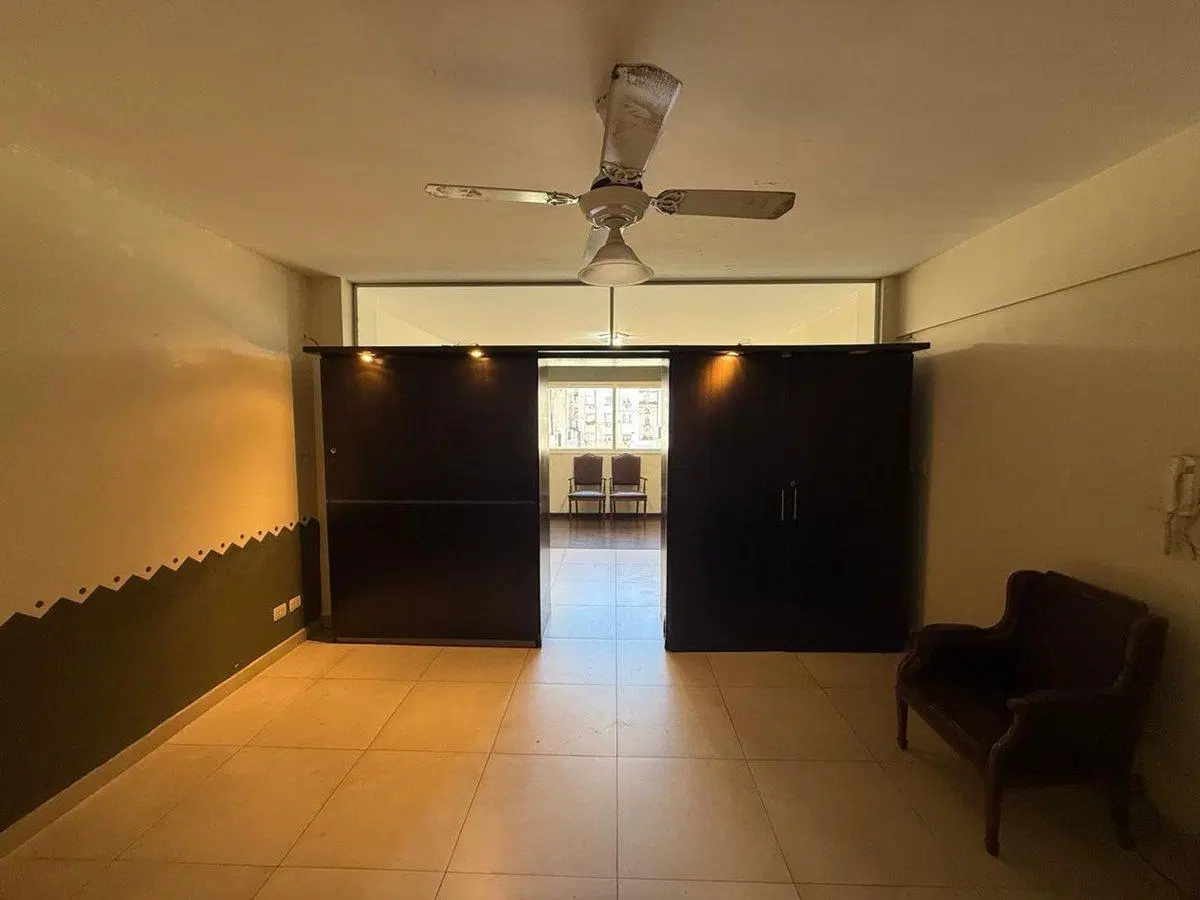 ALQUILER OFICINA 40M2 EN RETIRO 5