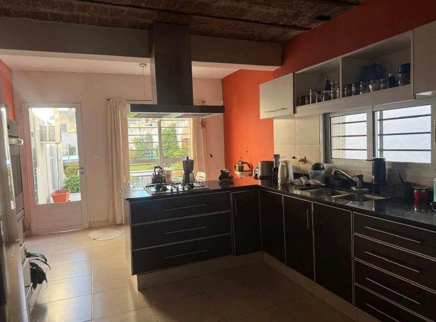 CASA 5 AMBIENTES EN VILLA LUZURIAGA PILETA PARQUE 4