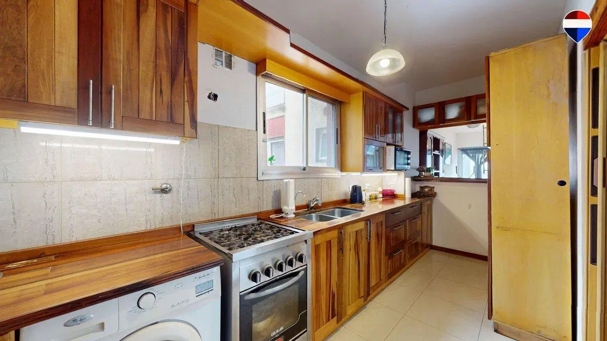 Venta depto 4 amb c/balcón en Av. Mitre Avellaneda 5