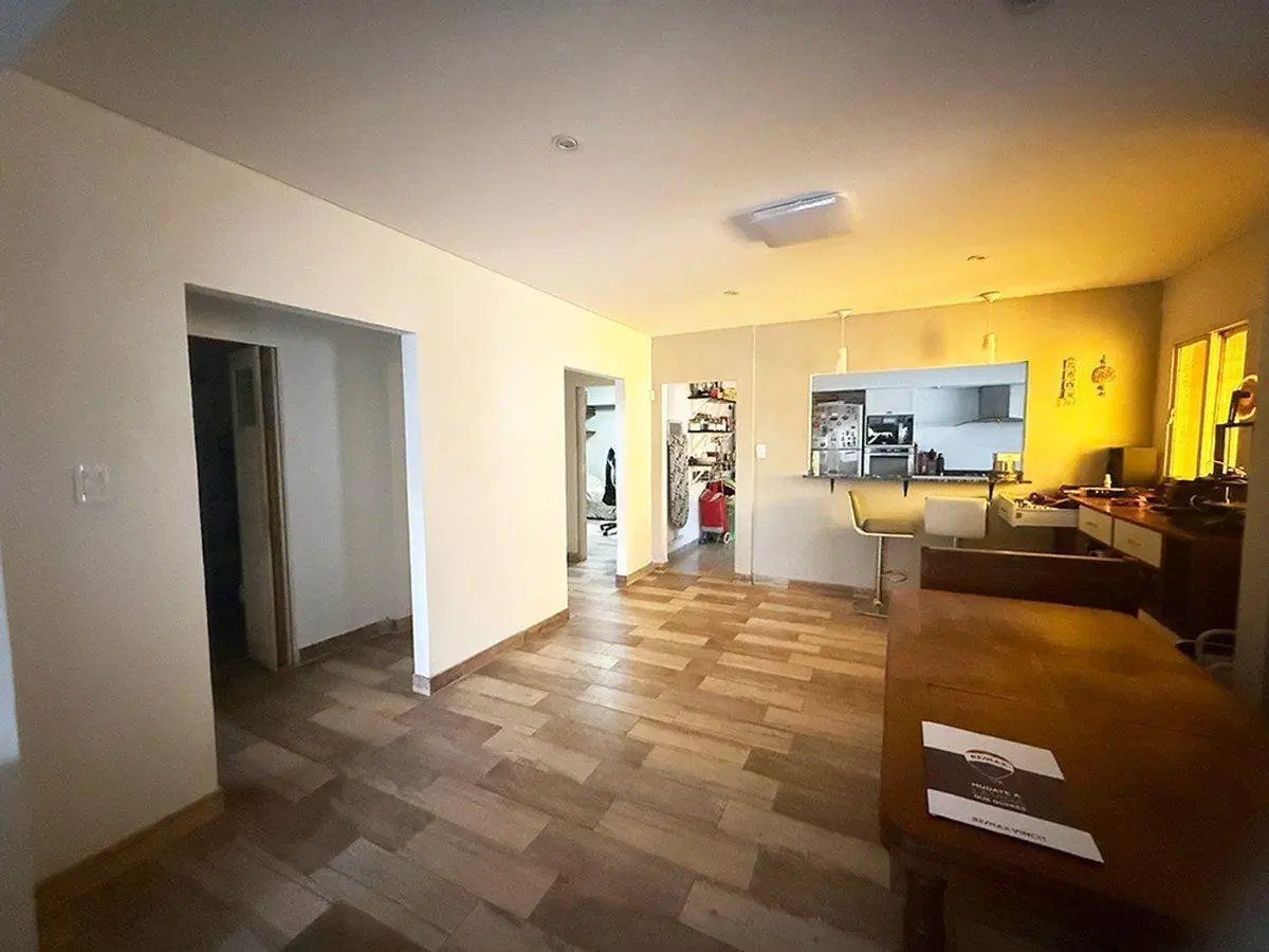 CASA EN VENTA RECICLADA A NVA SARANDI AVELLANEDA 3