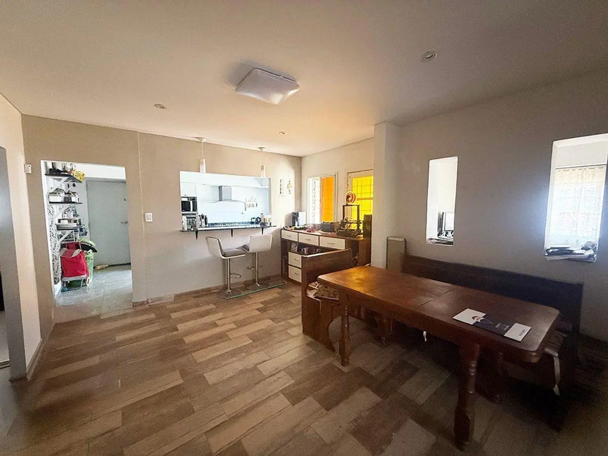 CASA EN VENTA RECICLADA A NVA SARANDI AVELLANEDA 4