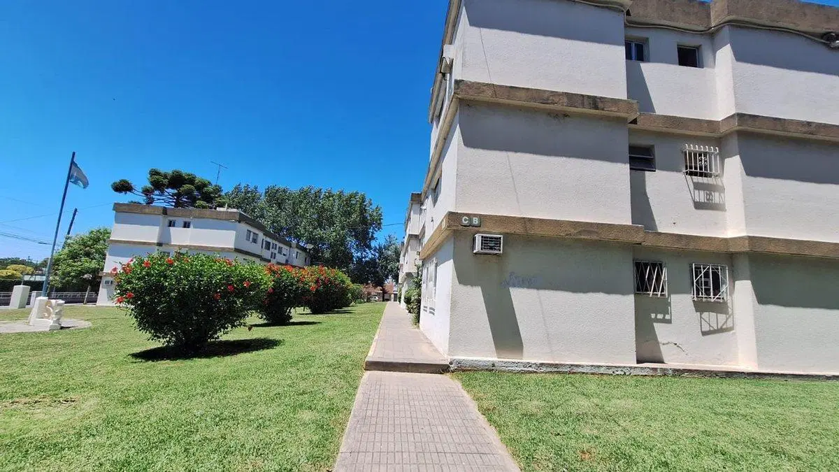 VENTA DEPTO 3 AMB, BARRIO SUPE , EZPELETA,QUILMES 2