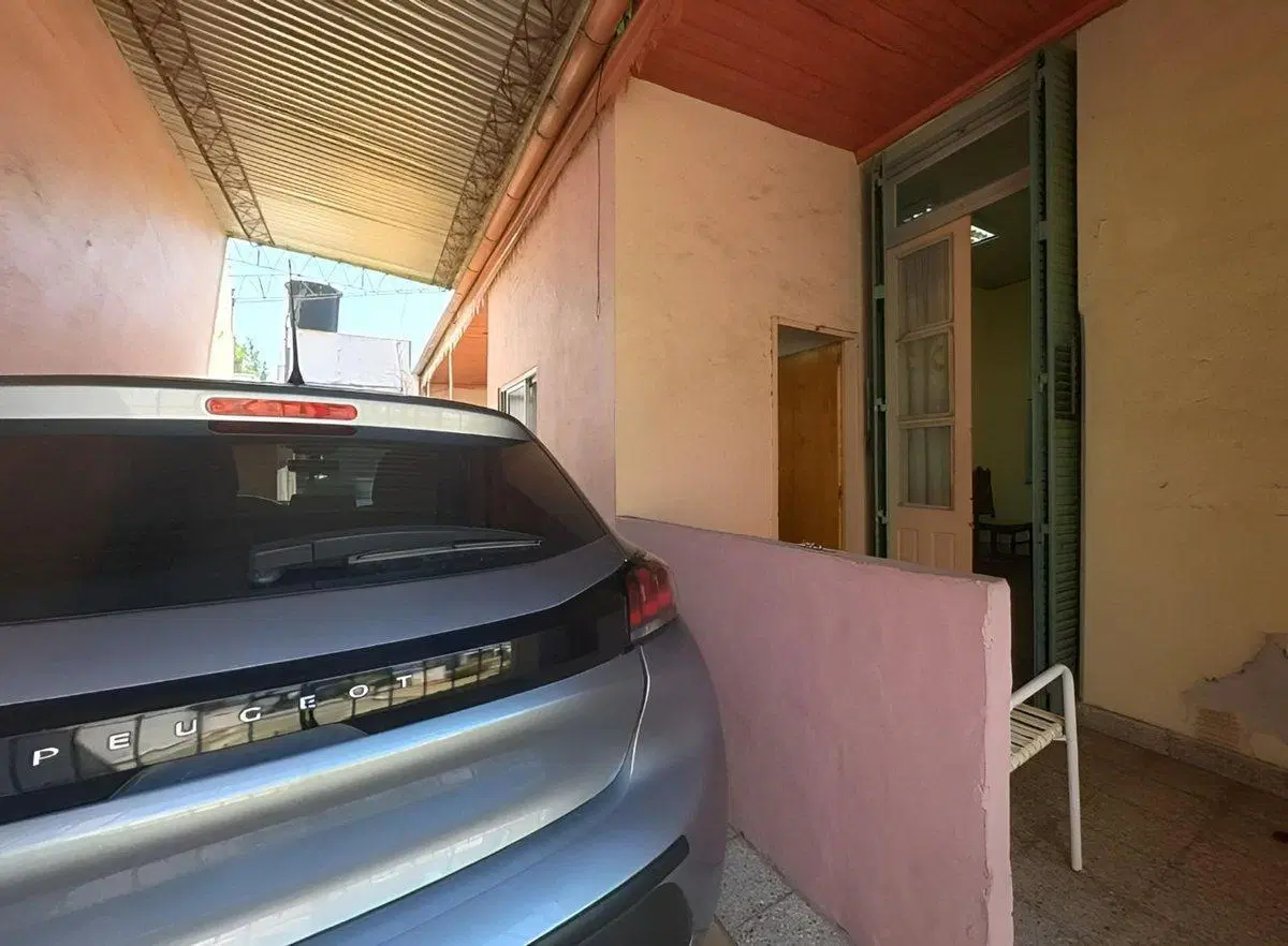 Venta casa 5 ambientes Moron centro parque cochera 4