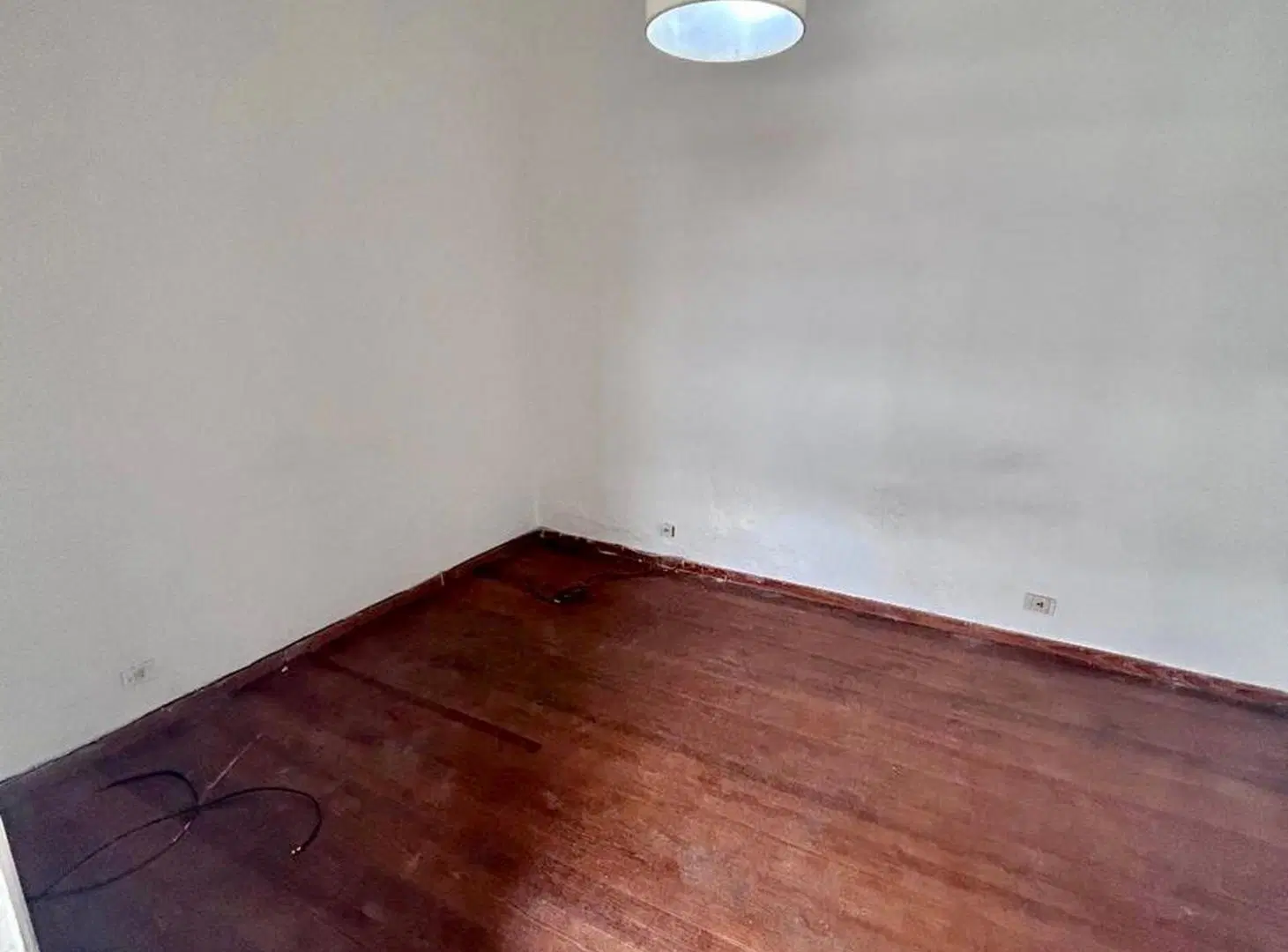 VENTA PH 3amb - patio- buena ubicación- V. Urquiza 4
