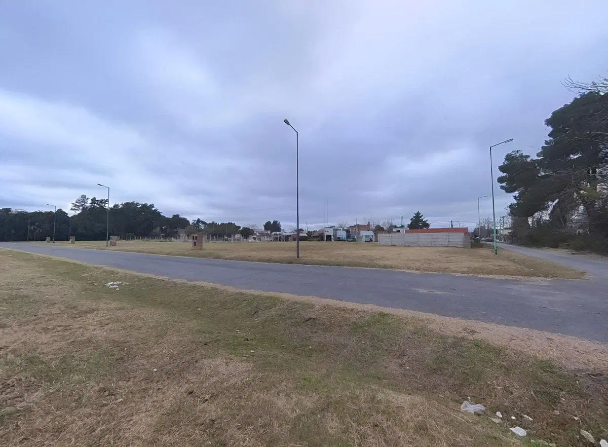 Lotes en venta en Lujan de 300 m2 dueño financia 2