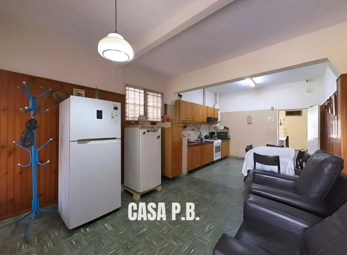 Venta Lomas del Mirador 6 amb. casa + departamento 3