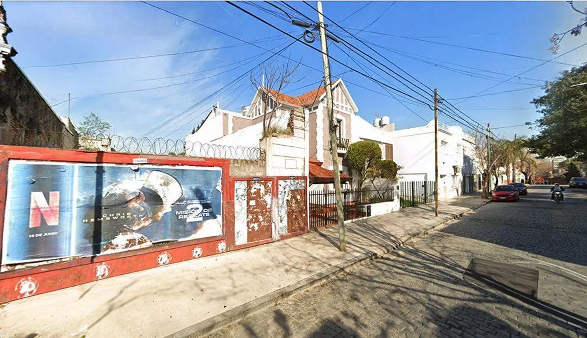 LOTE EN VENTA 1281 M2 VENDIBLES EN FLORES 3