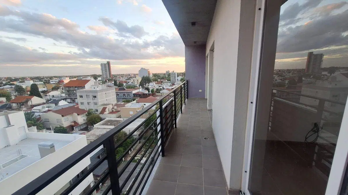VENTA DEPTO 4 AMB,WILDE,AVELLANEDA BALCON, COCHERA 8