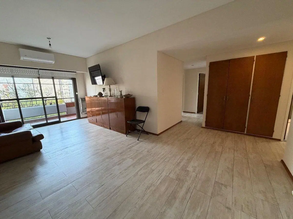 Venta Semipiso 3 amb al frente 5º Piso, Liniers 2