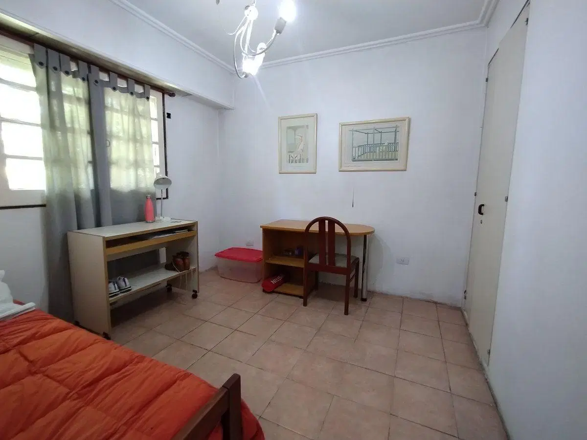 CASA 7 AMBIENTES EN VENTA PILETA COCHERA QUINCHO 3