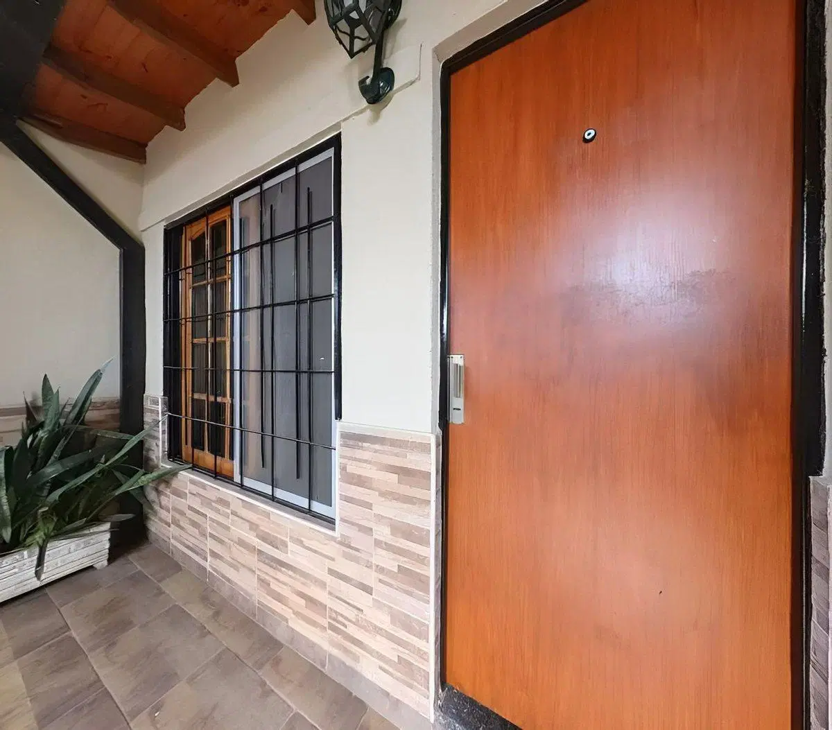 Venta de casa en Hurlingham 4 amb 3 baños, quincho 4