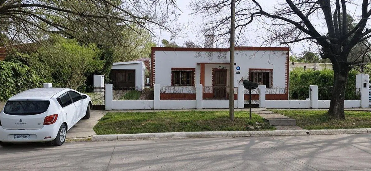 VENTA CASA C/ PILETA QUINCHO C SPEGAZZINI  EZEIZA 4