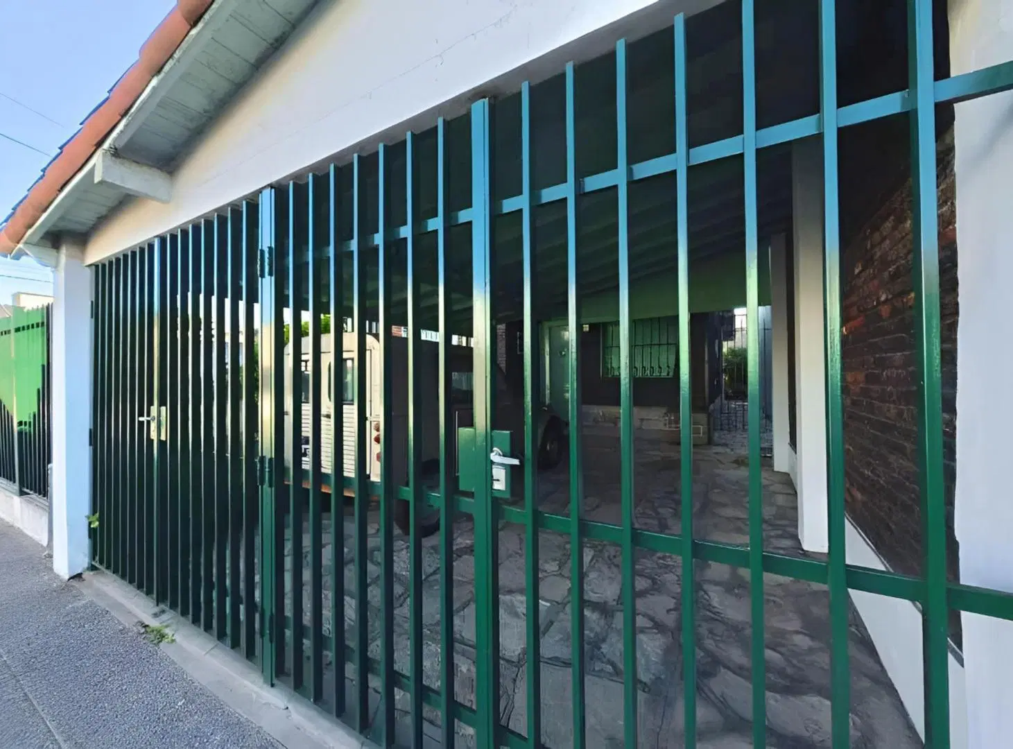 VENTA Casa 3 amb en Morón Norte 5 cuadras Estación 2