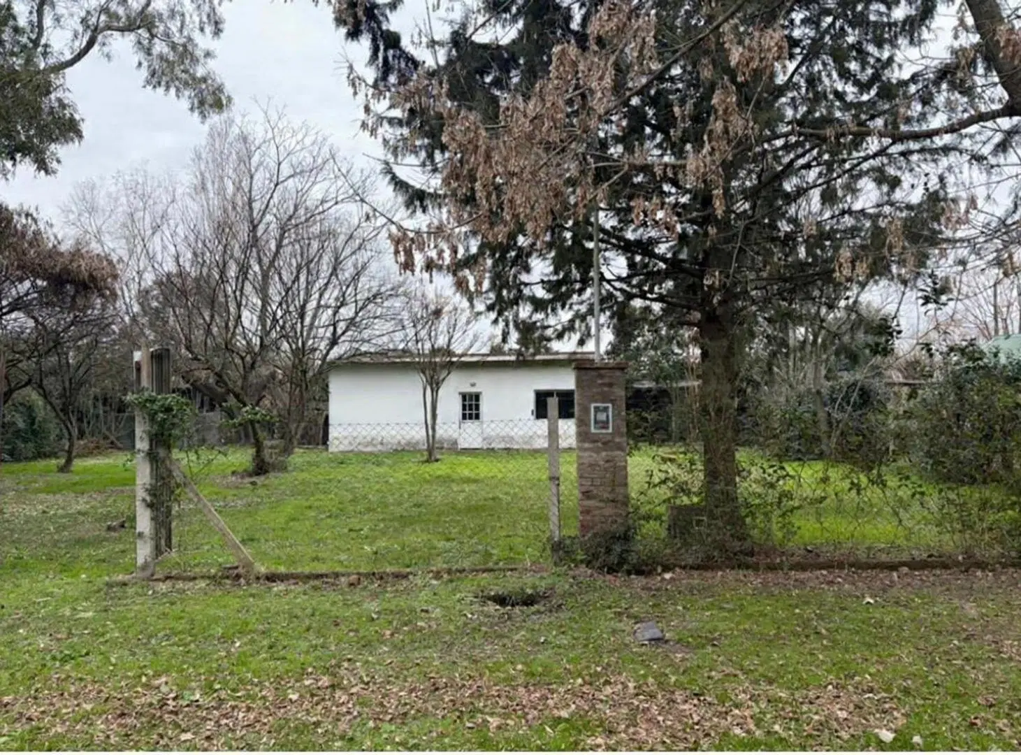 Venta 3 lotes más Casa a refaccionar en  Villars 3