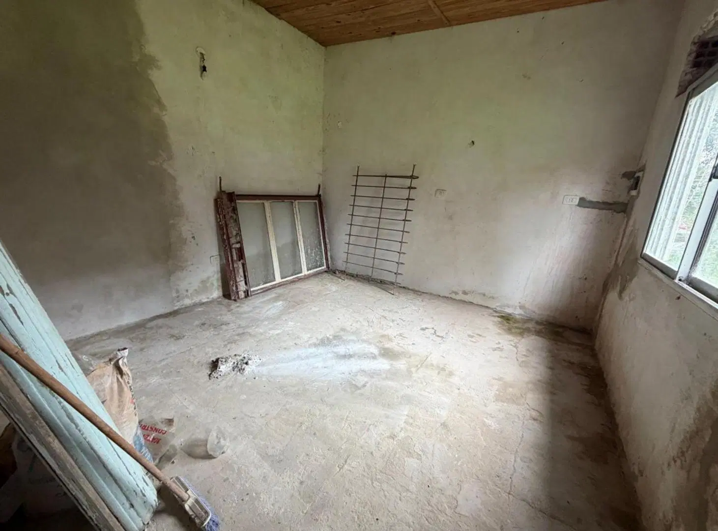 Venta 3 lotes más Casa a refaccionar en  Villars 6