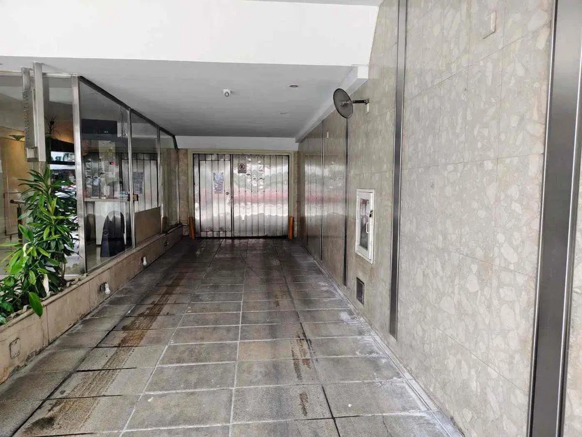 Cochera AMPLIA Cubierta Almagro 2do PISO VENTA 3