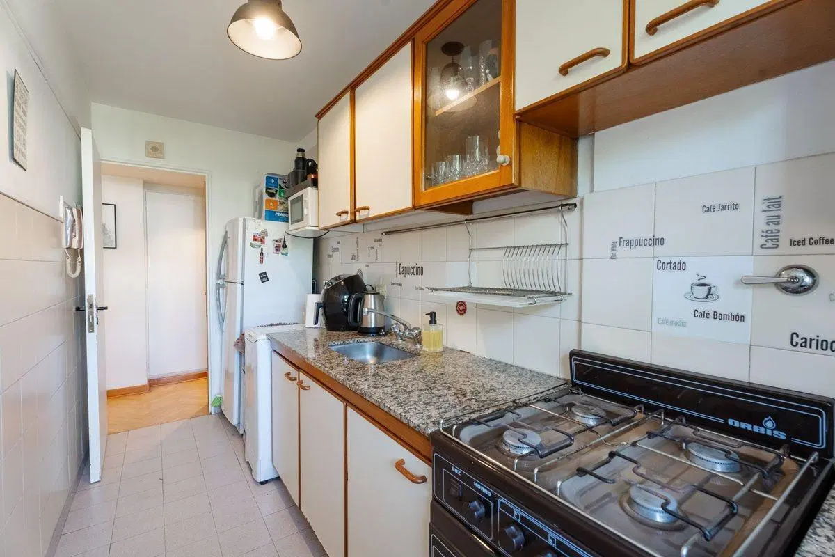 VENTA- 2 AMBIENTES- CABALLITO-AMUEBLADO-CON RENTA 4