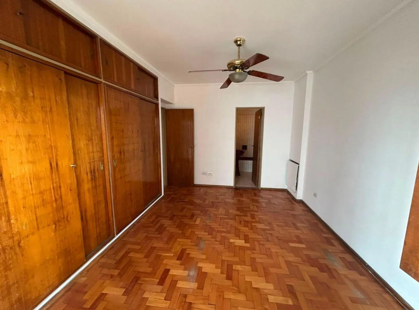 Piso de Cat. Impecable 6 Amb-Cochera-Balcon-Boedo 4