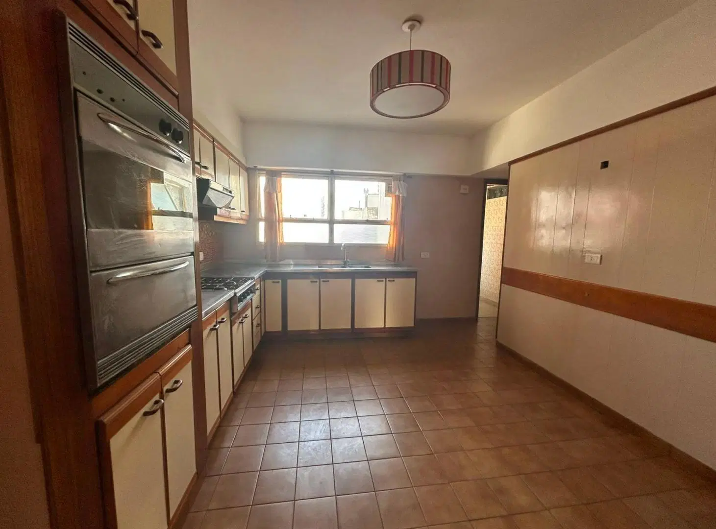 Piso de Cat. Impecable 6 Amb-Cochera-Balcon-Boedo 8