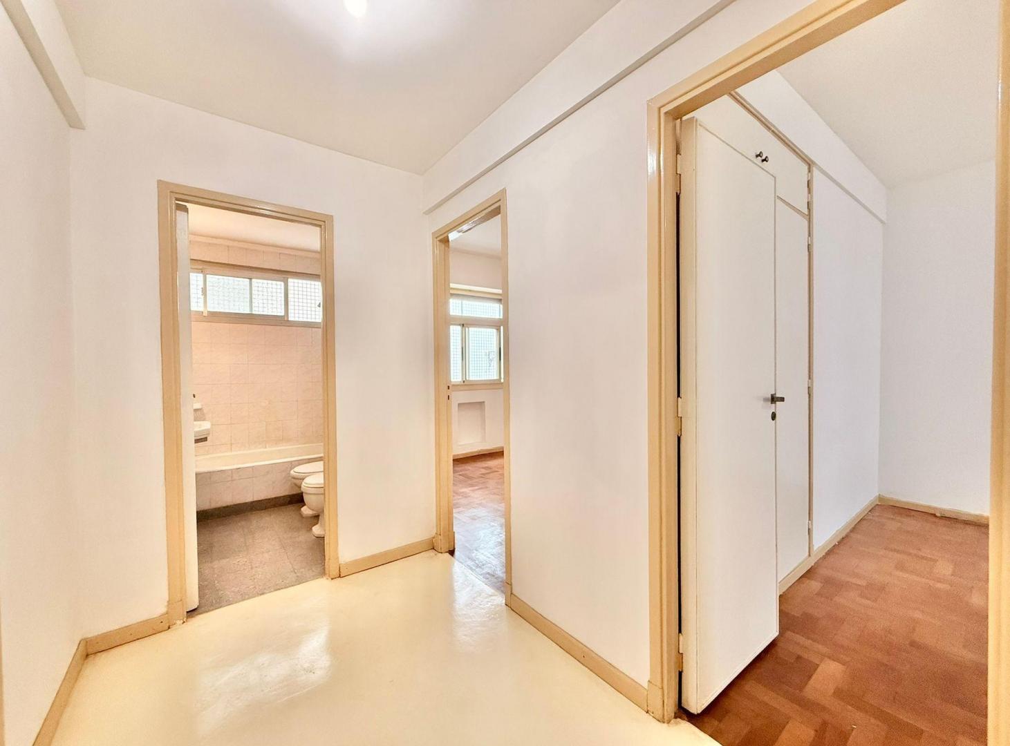 Foto de VENTA DEPTO. SEMIPISO 4 AMBIENTES CABALLITO, imagen 1