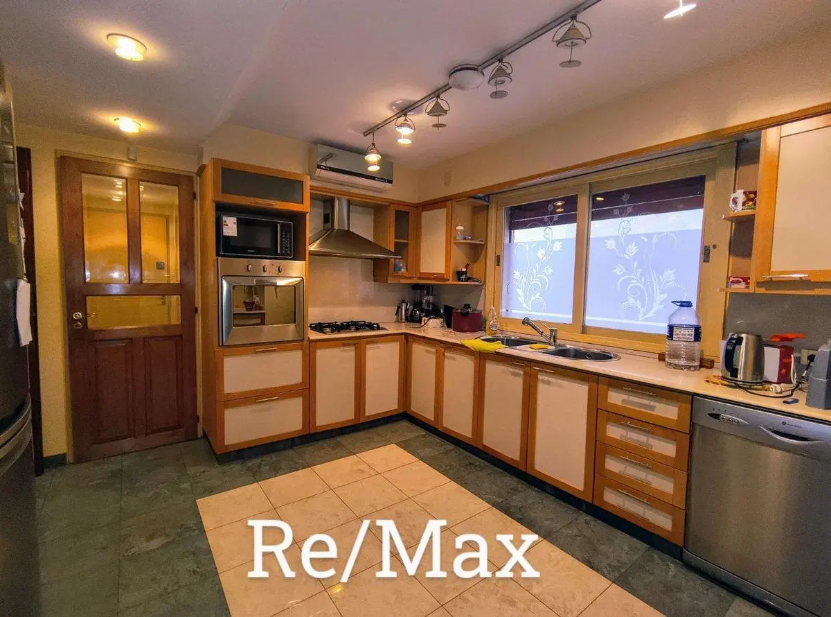 DEPARTAMENTO 5 AMBIENTES RAMOS MEJIA 243M2 COCHERA 2