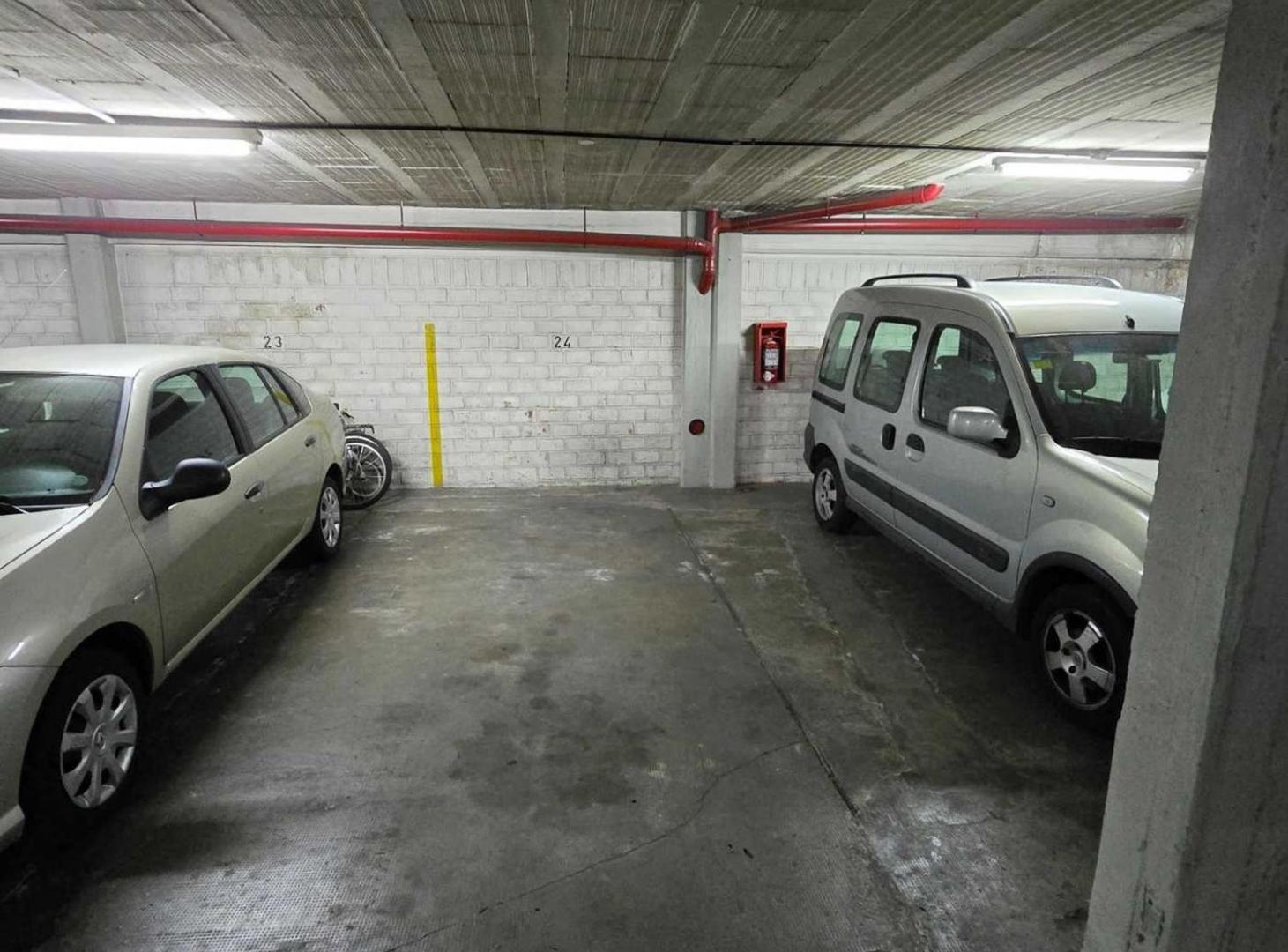 Foto de GARAGE EN VENTA VILLA URQUIZA, imagen 1