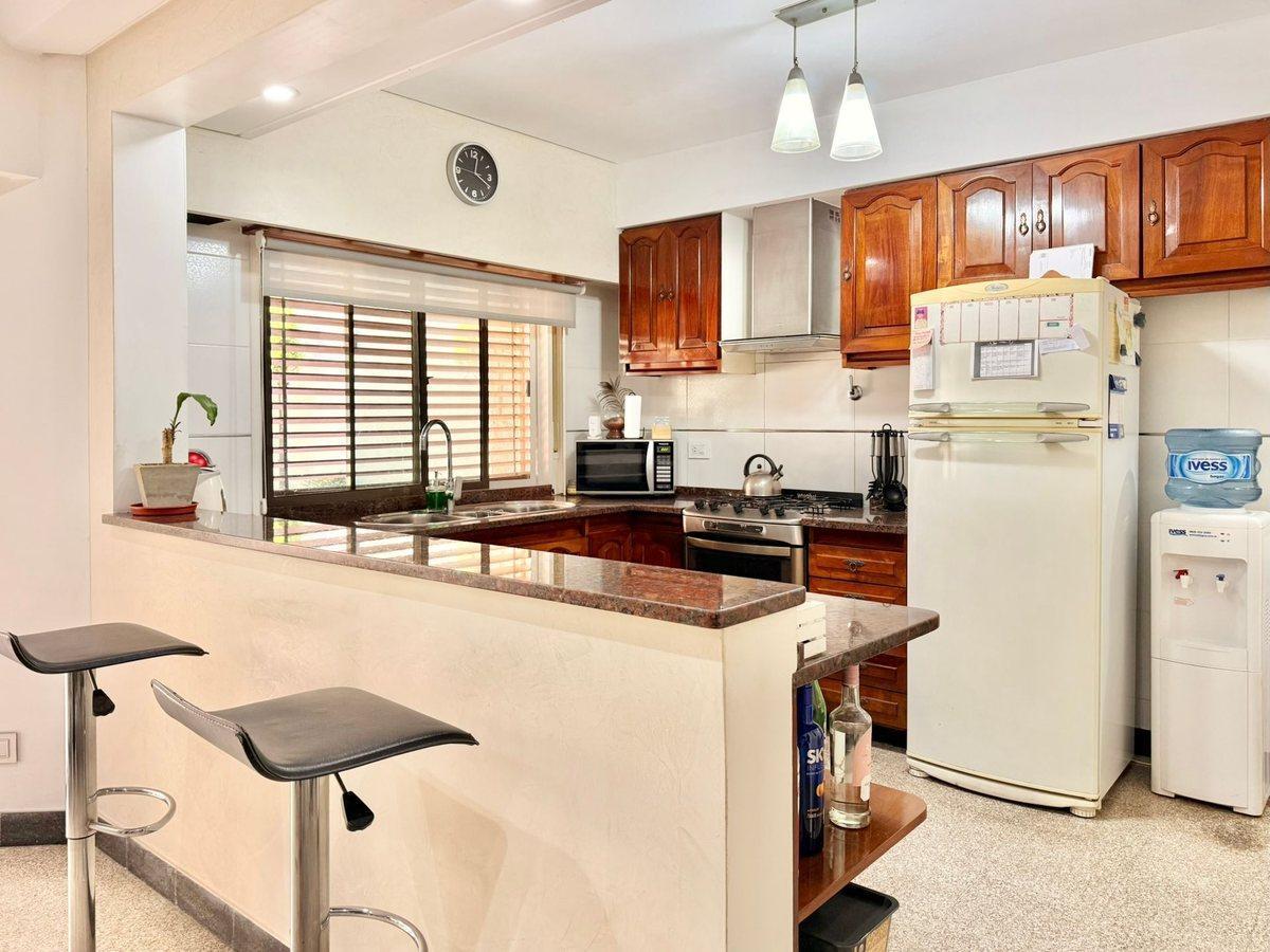 Foto de VENTA CASA 5 AMB. 2 PLANTAS C/QUINCHO APTO CRÉDITO, imagen 3