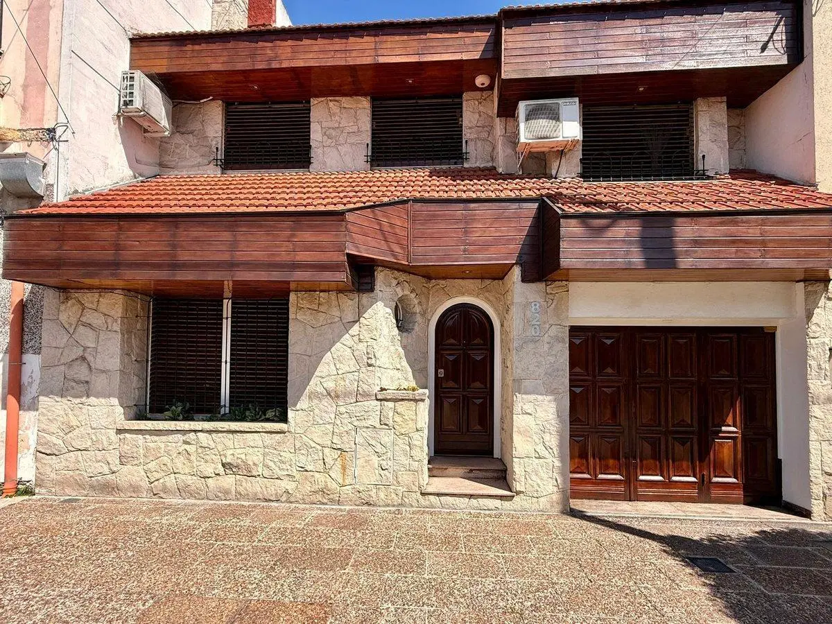 VENTA CASA 5 AMB. 2 PLANTAS C/QUINCHO APTO CRÉDITO 2