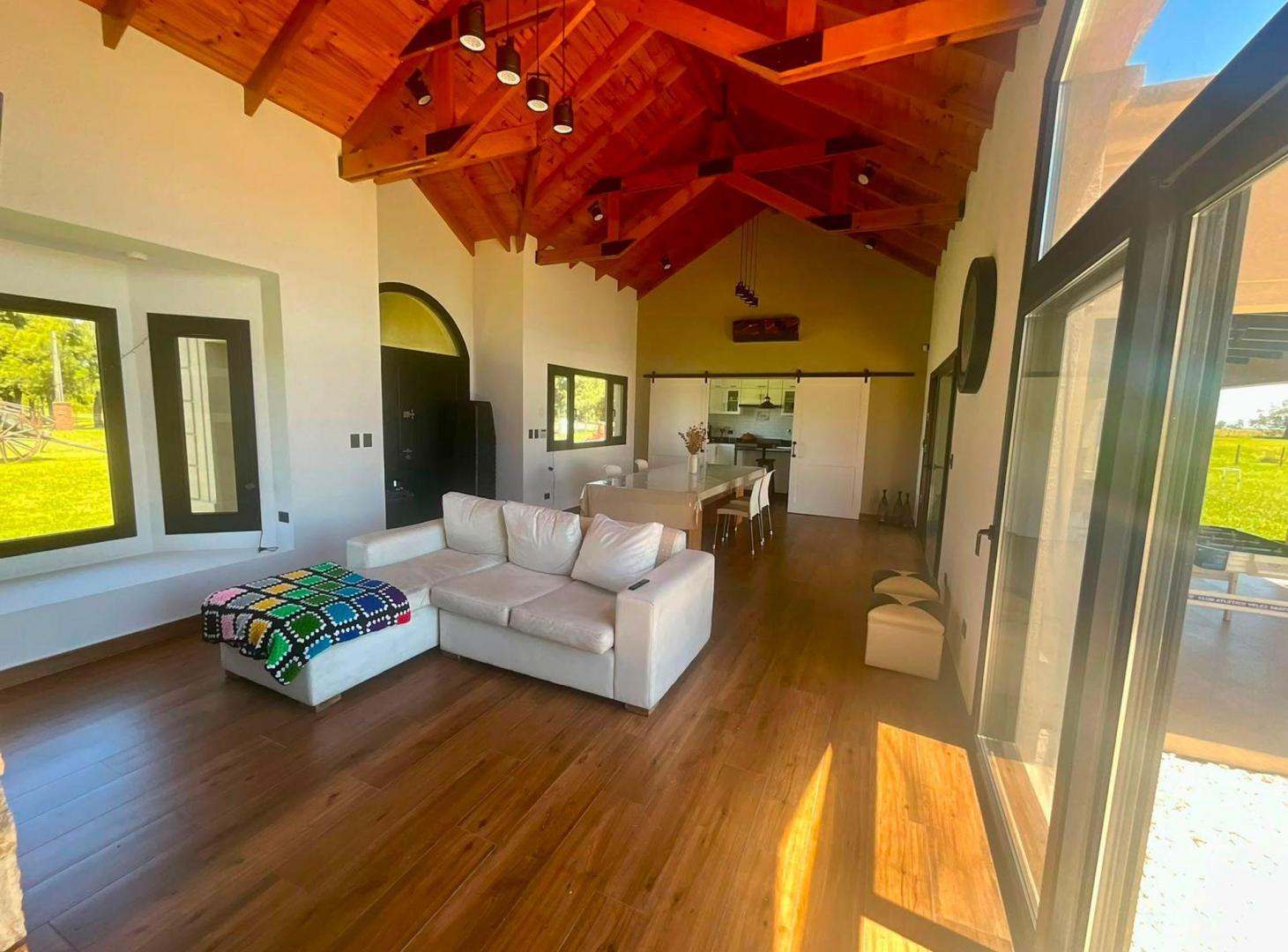 Foto de Venta Casa"De Categ."5 amb-Pileta-Chacras de Abbot, imagen 3