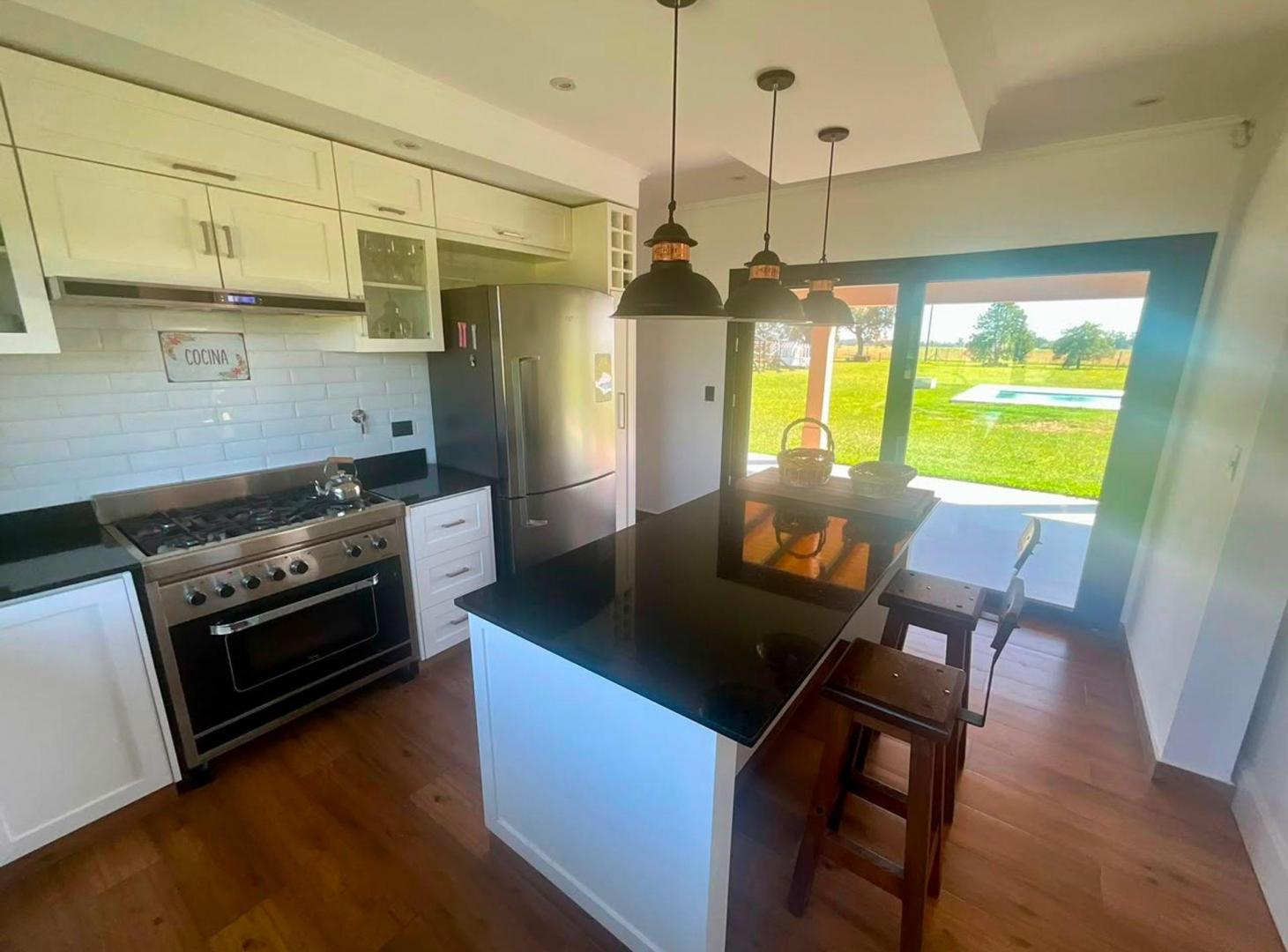 Foto de Venta Casa"De Categ."5 amb-Pileta-Chacras de Abbot, imagen 2