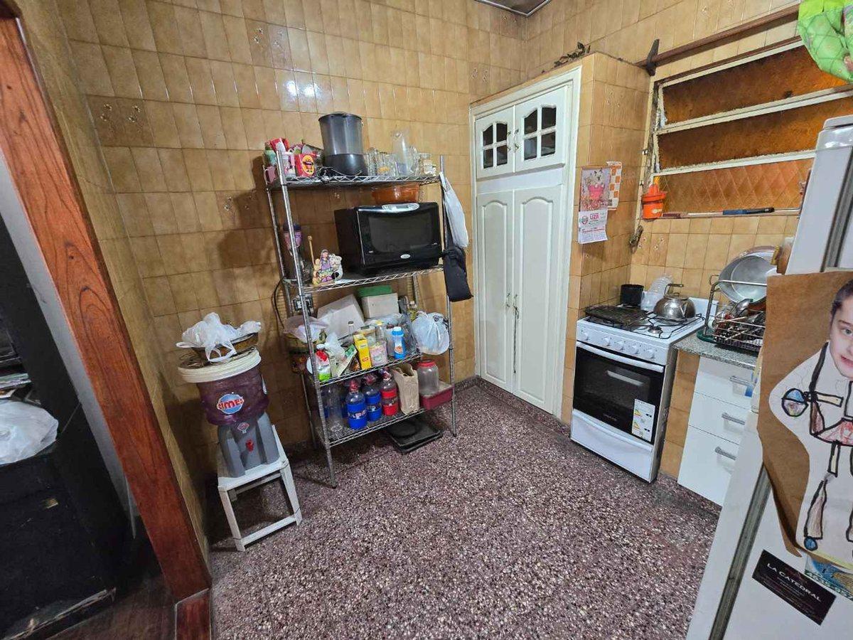 Foto de CASA- LOTE PROPIO-2 VIVIENDAS-EN BLOCK -MATADEROS, imagen 3