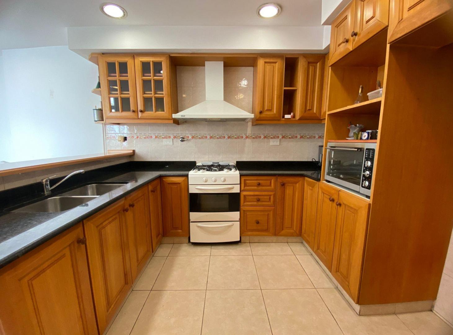 Foto de Venta Casa 6 Ambientes Patio Terraza Balcón Devoto, imagen 5