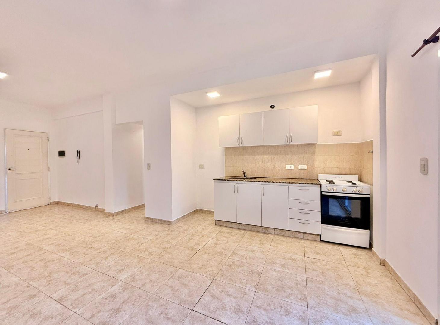 Foto de VENTA DUPLEX 4 AMB CON PATIO B° MARINA - LUZURIAGA, imagen 5